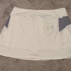 💰Bundle and save lots💰 NWT White skorts thin cooling,  and Stretchy
